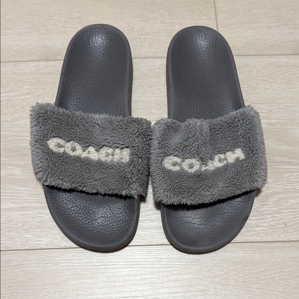 Coach Plush Gray Slides